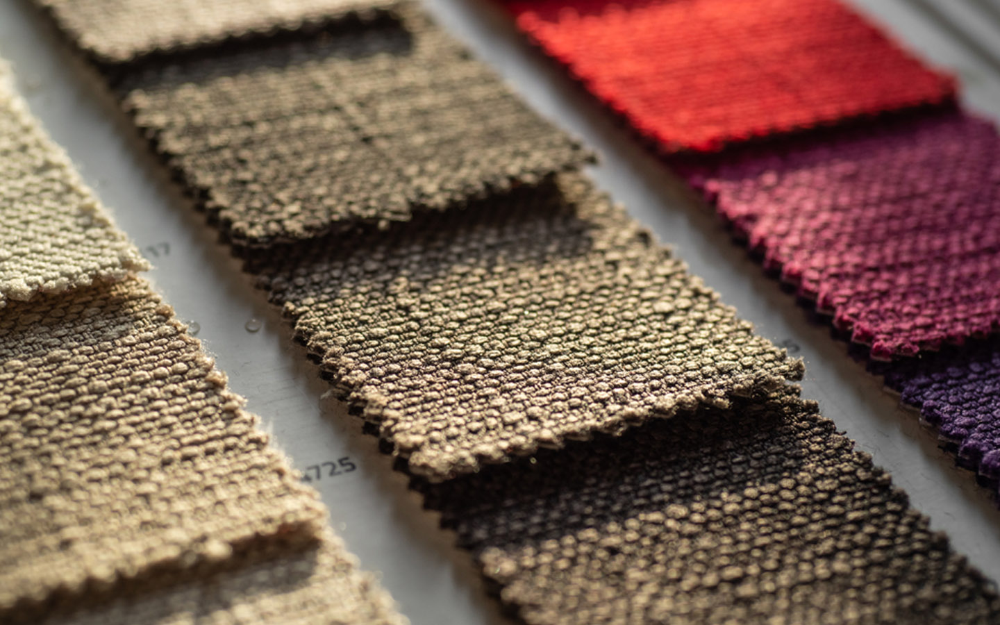 Pros and Cons of Common Upholstery Fabrics | Zameen Blog